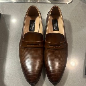 Brand new Fredrico Leone Style 6311 Morgan in Coffee. Mens dress shoe. Size 10.5